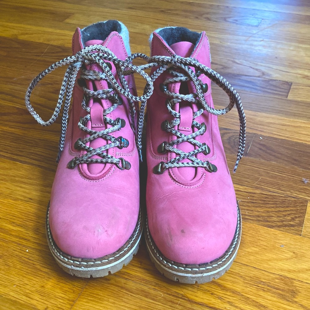Bos. & Co. Pink Winter Boots